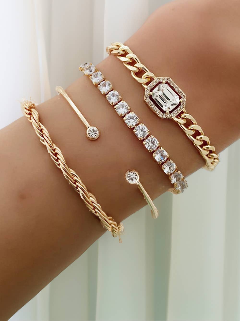 4pcs Diamond Chained Braided Bangle Bracelet Set